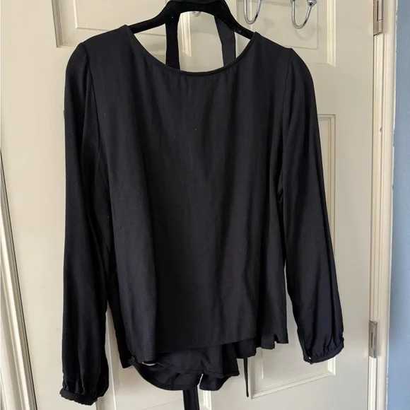 Vetta Capsule Gathered Sleeve Wrap Top Black - Picture 7 of 9